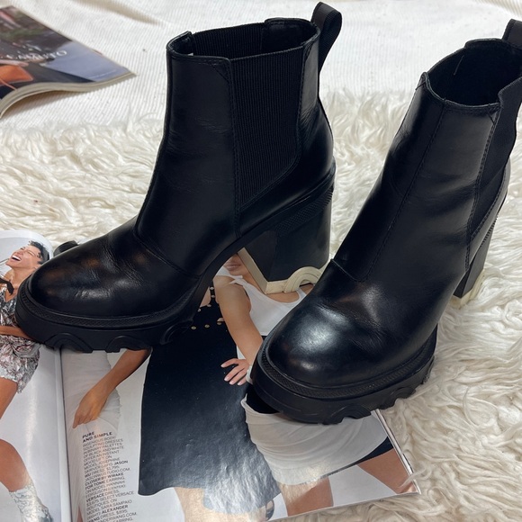 Sorel Brex Chelsea Heeled Waterproof Pull On Boots Black/White - Picture 3 of 12